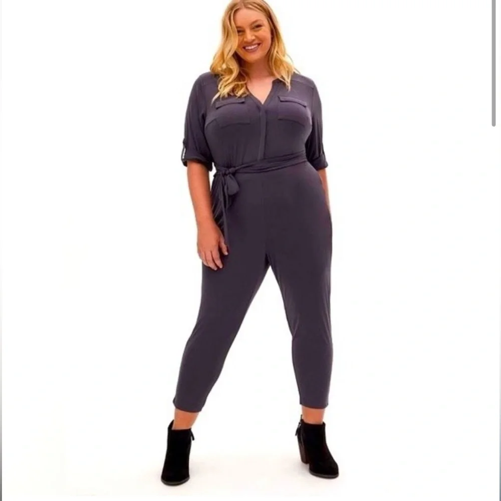 Torrid 2 jumpsuit studio knit - Picture 2 of 10